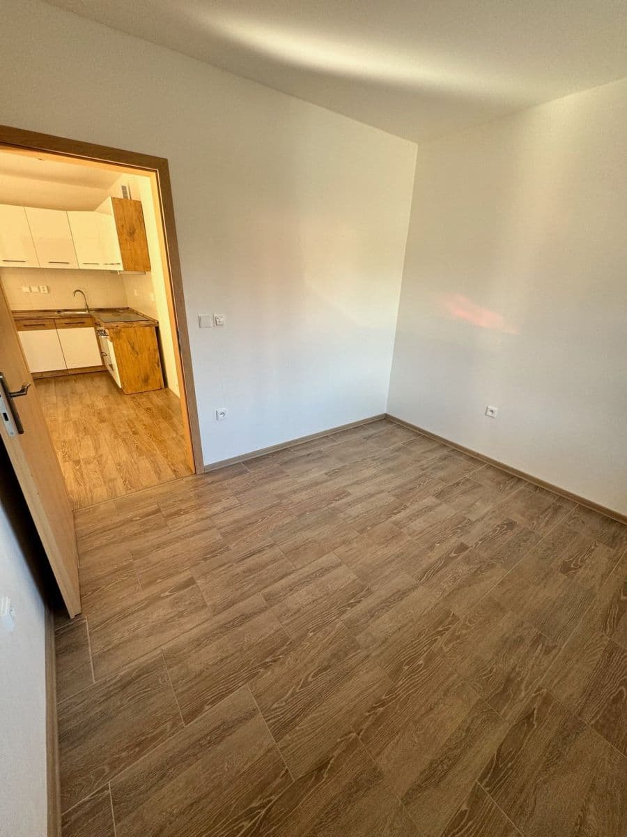 Prenájom bytu 3-izbový 48 m², Zbraslavice, Středočeský kraj Prenájom bytu 3-izbový 48 m², Zbraslavice, Středočeský kraj