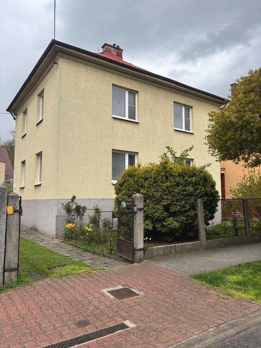 Predaj domu 194 m², pozemek 636 m², Vrchlického, Bohumín, Moravskoslezský kraj Predaj domu 194 m², pozemek 636 m², Vrchlického, Bohumín, Moravskoslezský kraj
