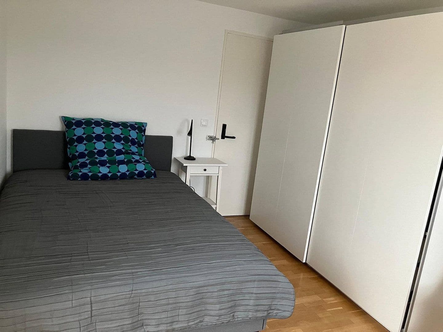 Prenájom bytu 3-izbový 71 m², Am Fischstein 49, Frankfurt am Main, Hesensko Prenájom bytu 3-izbový 71 m², Am Fischstein 49, Frankfurt am Main, Hesensko