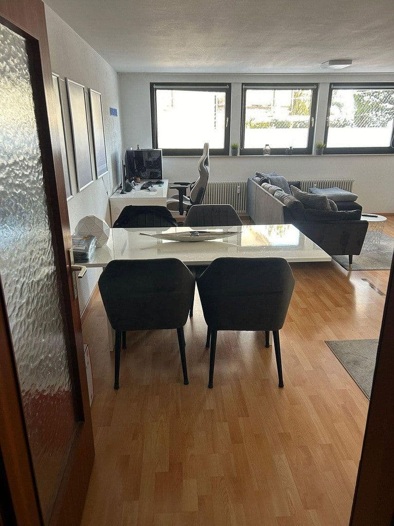 Prenájom bytu 1-izbový 48 m², Berner Str. 21, Stuttgart, Bádensko-Wurttembersko Prenájom bytu 1-izbový 48 m², Berner Str. 21, Stuttgart, Bádensko-Wurttembersko