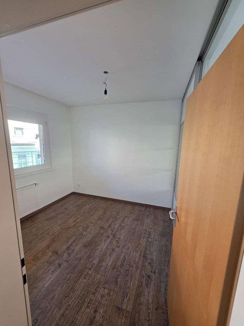 Prenájom bytu 2-izbový 72 m², Schwechat, Dolné Rakúsko Prenájom bytu 2-izbový 72 m², Schwechat, Dolné Rakúsko