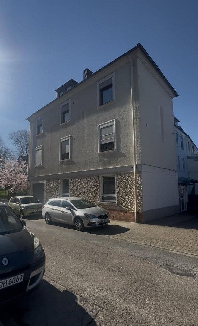 Predaj domu 221 m², pozemek 194 m², Nikolausstr. 1, Essen, Severné Porýnie - Westfálsko Predaj domu 221 m², pozemek 194 m², Nikolausstr. 1, Essen, Severné Porýnie - Westfálsko