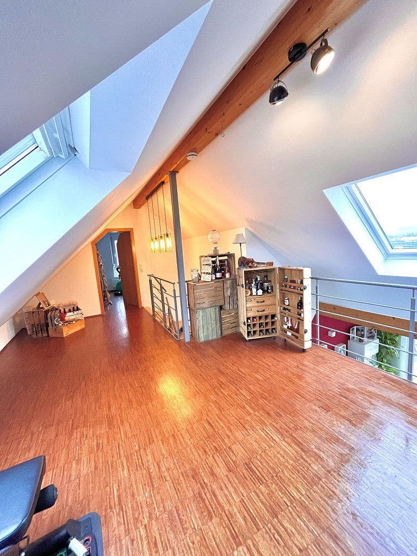 Prenájom bytu 4-izbový 118 m², Gärtringen, Bádensko-Wurttembersko Prenájom bytu 4-izbový 118 m², Gärtringen, Bádensko-Wurttembersko