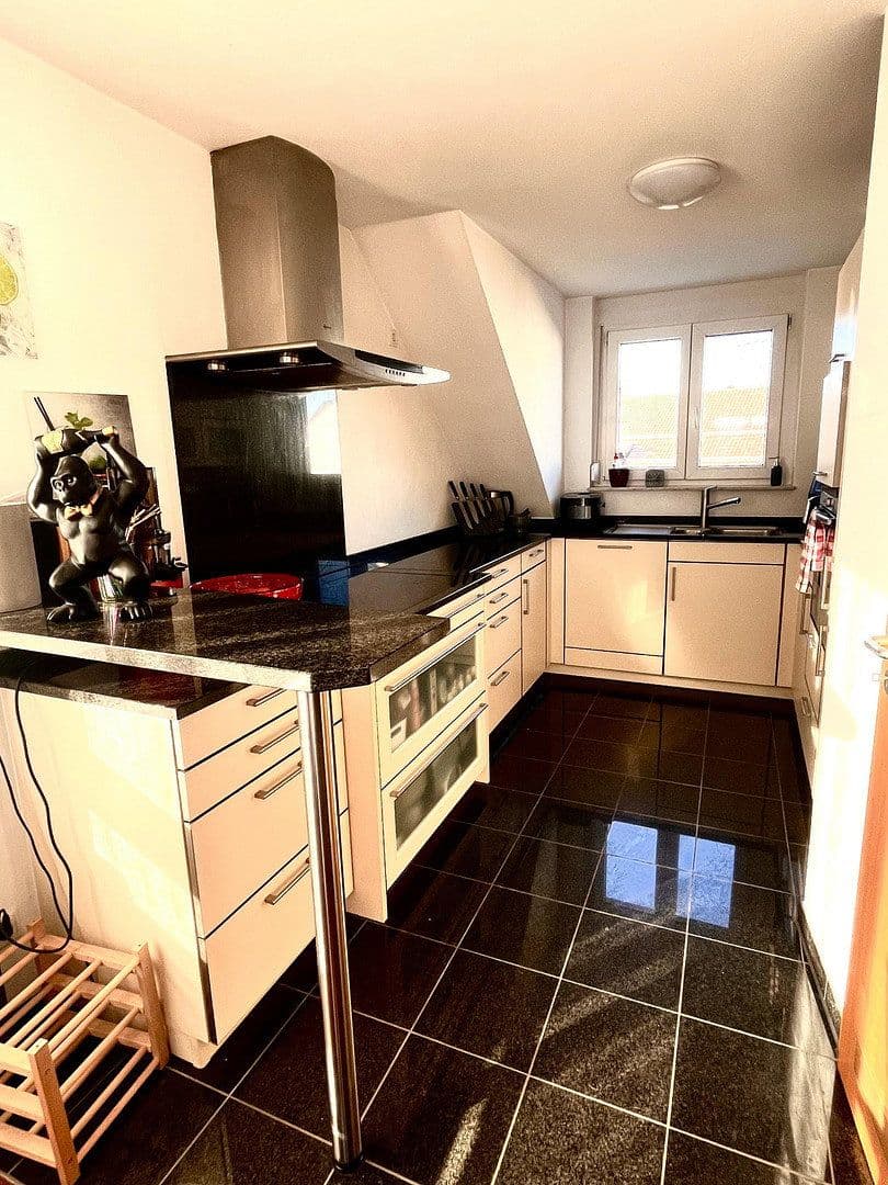 Prenájom bytu 4-izbový 118 m², Gärtringen, Bádensko-Wurttembersko Prenájom bytu 4-izbový 118 m², Gärtringen, Bádensko-Wurttembersko