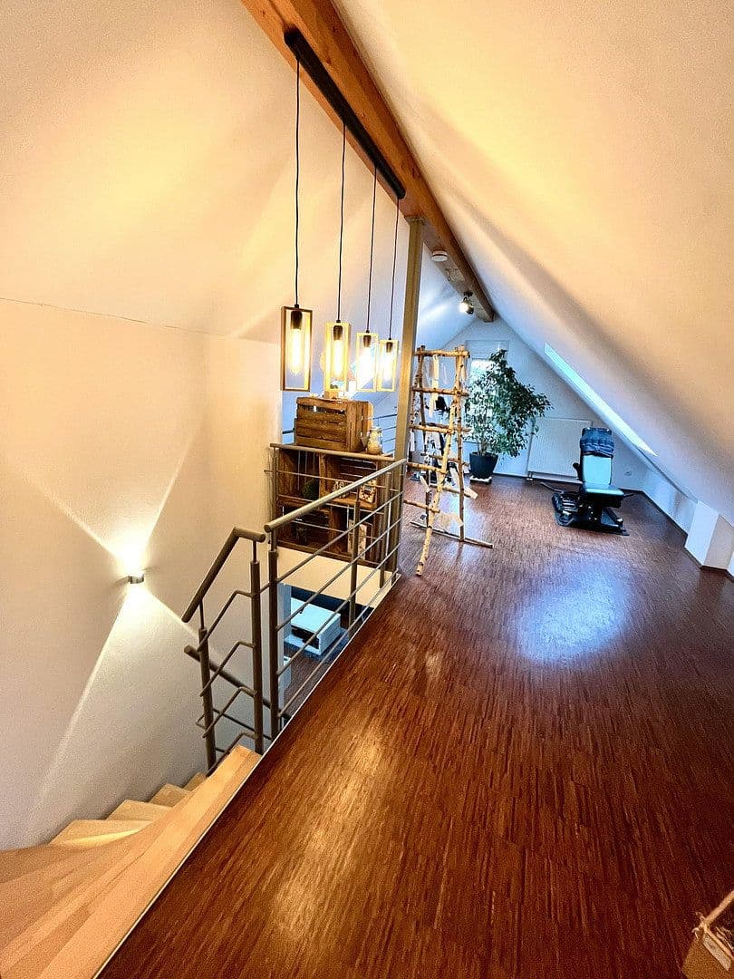 Prenájom bytu 4-izbový 118 m², Gärtringen, Bádensko-Wurttembersko Prenájom bytu 4-izbový 118 m², Gärtringen, Bádensko-Wurttembersko