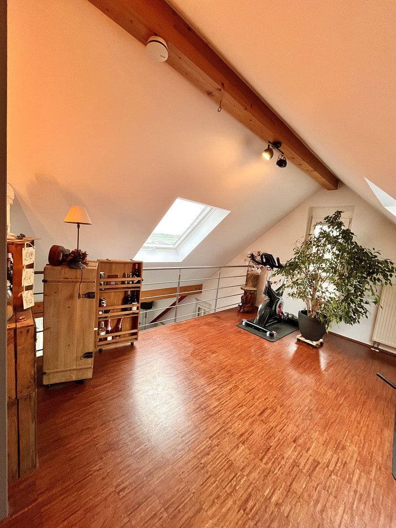 Prenájom bytu 4-izbový 118 m², Gärtringen, Bádensko-Wurttembersko Prenájom bytu 4-izbový 118 m², Gärtringen, Bádensko-Wurttembersko