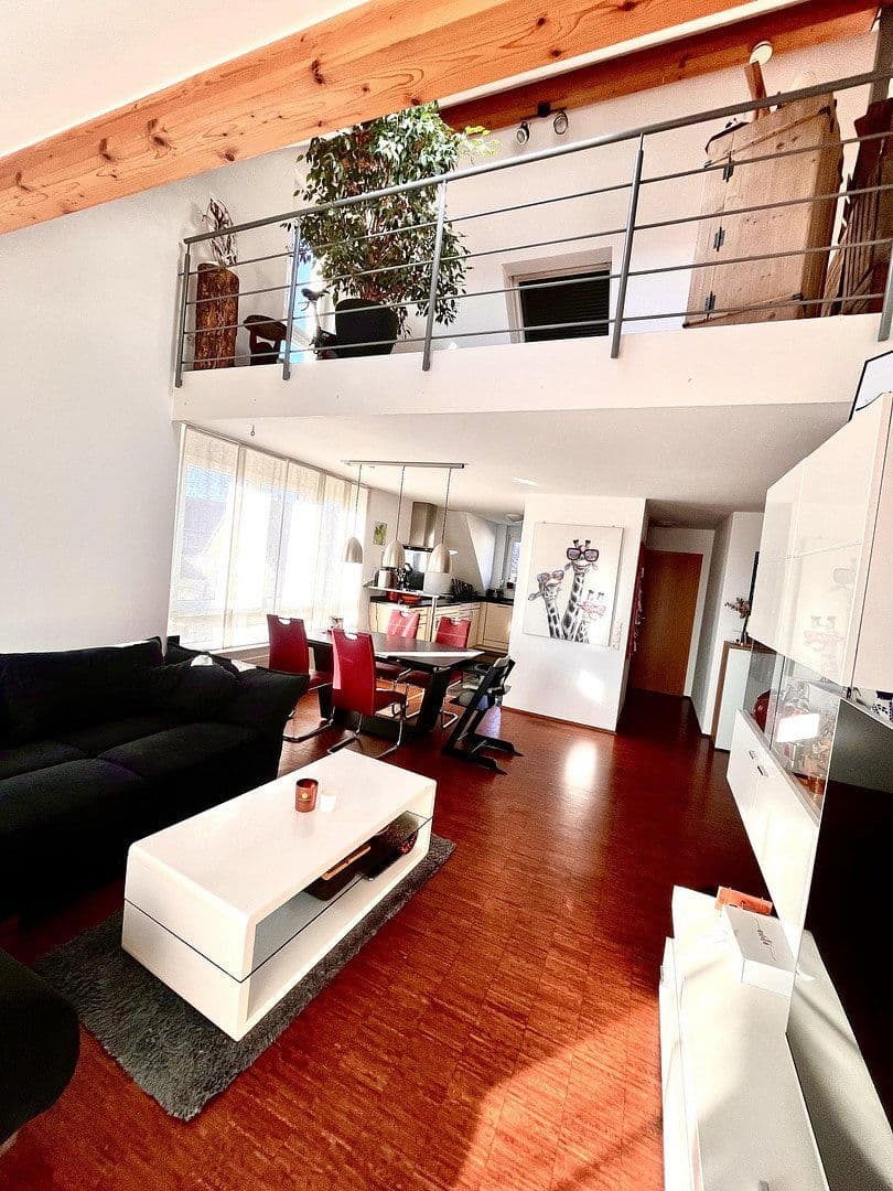 Prenájom bytu 4-izbový 118 m², Gärtringen, Bádensko-Wurttembersko Prenájom bytu 4-izbový 118 m², Gärtringen, Bádensko-Wurttembersko