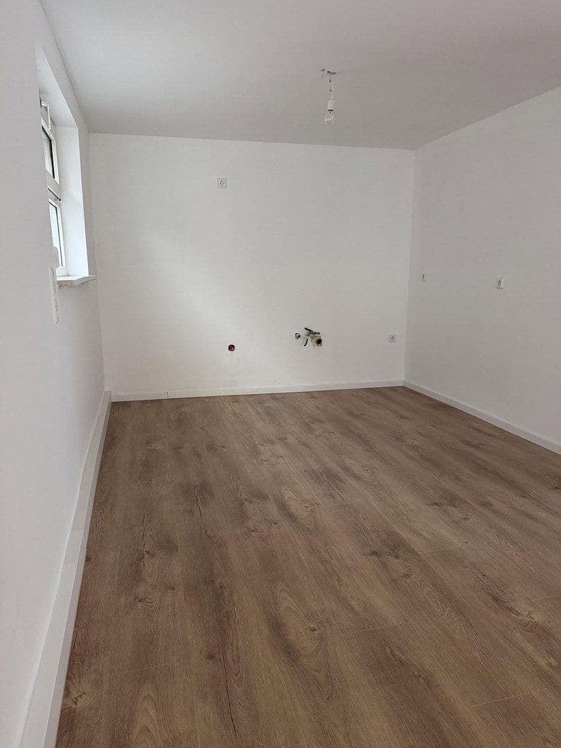 Predaj domu 115 m², pozemek 500 m², Untere Hauptstraße 17, Herxheim bei Landau/Pfalz, Porýnie-Falcko Predaj domu 115 m², pozemek 500 m², Untere Hauptstraße 17, Herxheim bei Landau/Pfalz, Porýnie-Falcko