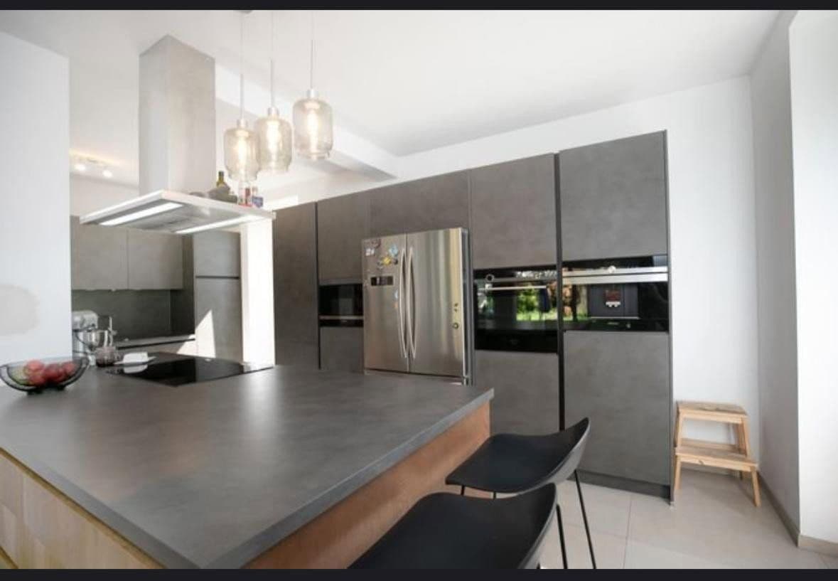 Predaj bytu 3-izbový 150 m², Dietzenbach, Hesensko Predaj bytu 3-izbový 150 m², Dietzenbach, Hesensko