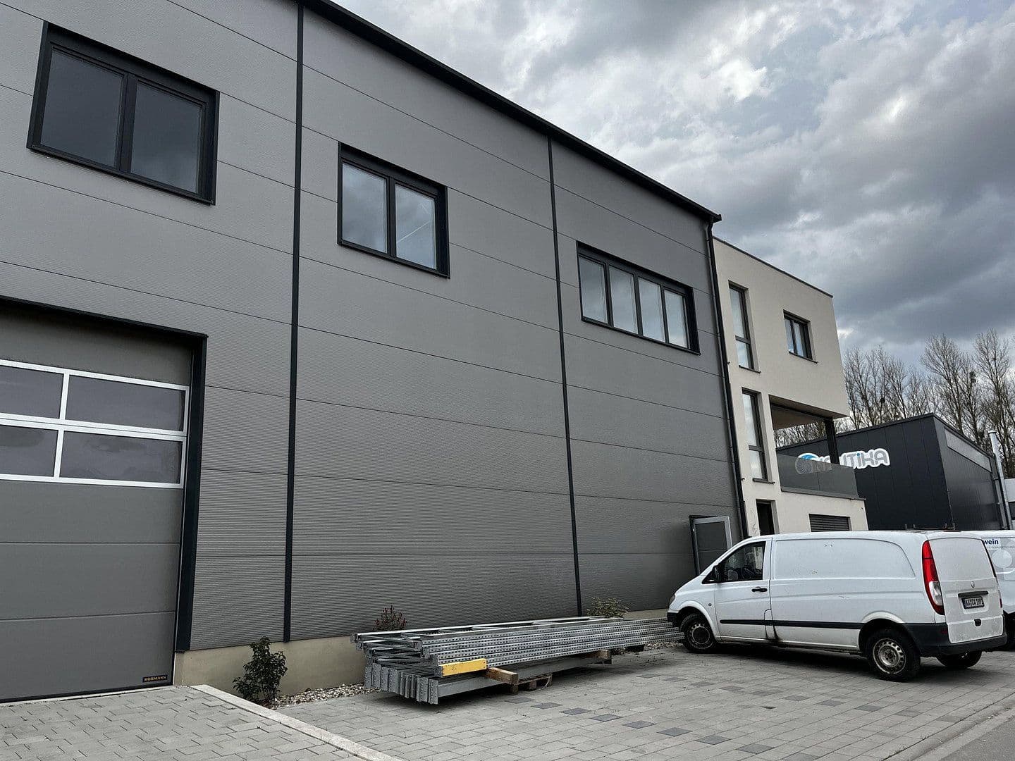 Prenájom kancelárie 153 m², Philippsburg, Bádensko-Wurttembersko Prenájom kancelárie 153 m², Philippsburg, Bádensko-Wurttembersko