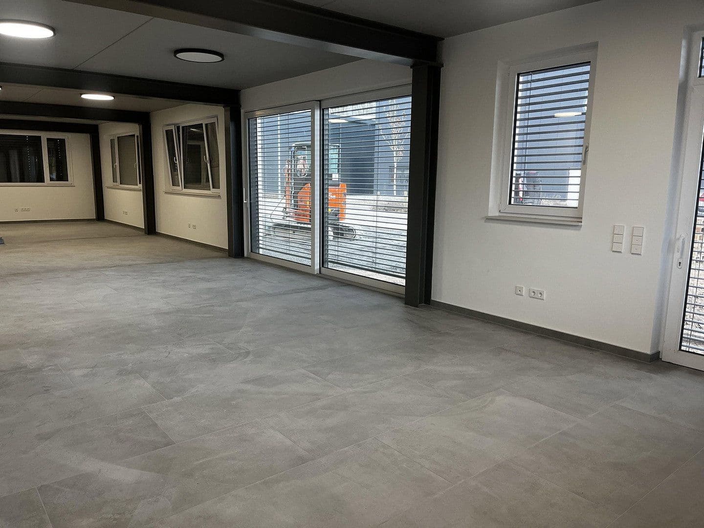 Prenájom kancelárie 153 m², Philippsburg, Bádensko-Wurttembersko Prenájom kancelárie 153 m², Philippsburg, Bádensko-Wurttembersko