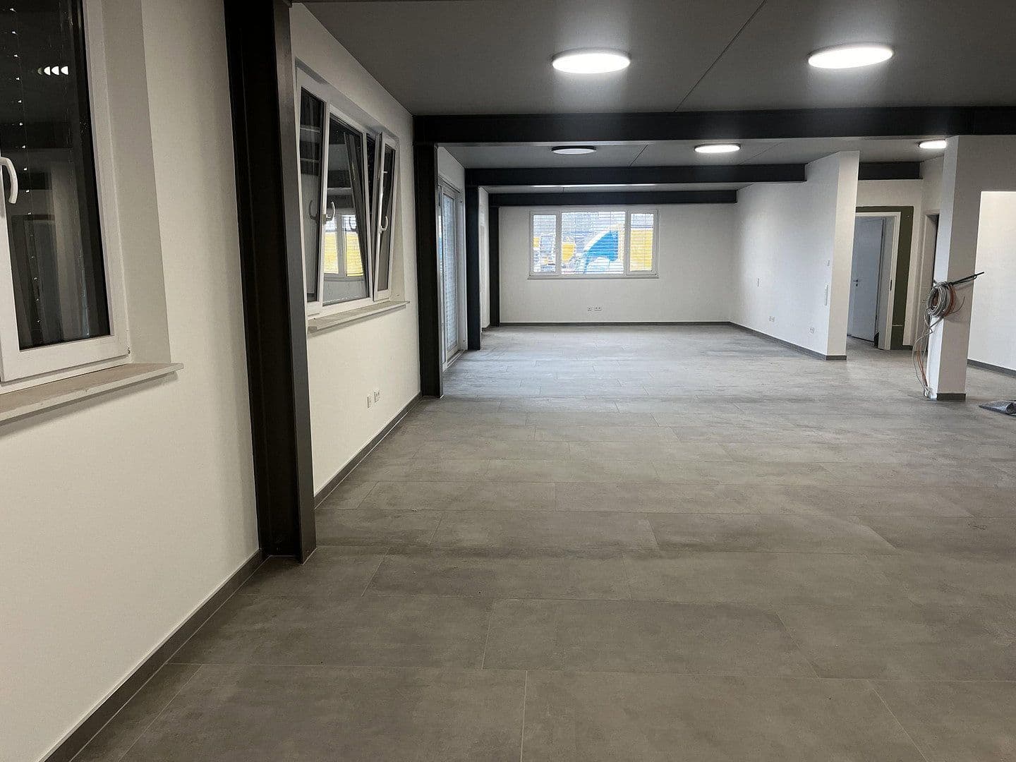 Prenájom kancelárie 153 m², Philippsburg, Bádensko-Wurttembersko Prenájom kancelárie 153 m², Philippsburg, Bádensko-Wurttembersko