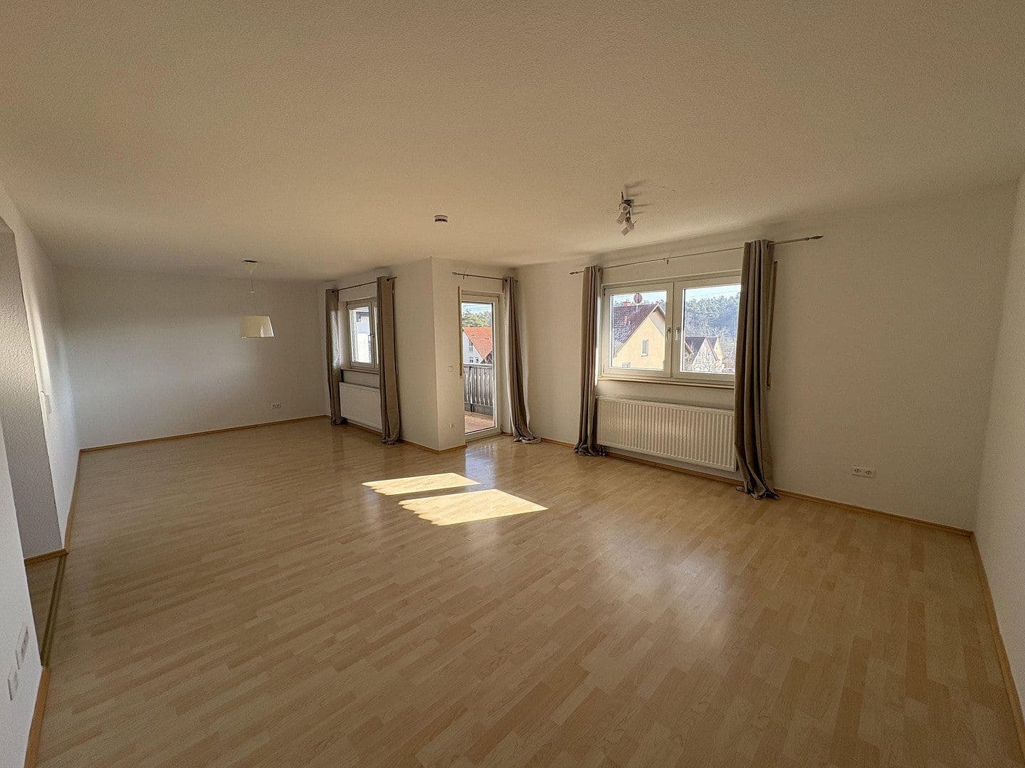 Predaj bytu 5-izbový 128 m², Ramstein-Miesenbach, Porýnie-Falcko Predaj bytu 5-izbový 128 m², Ramstein-Miesenbach, Porýnie-Falcko