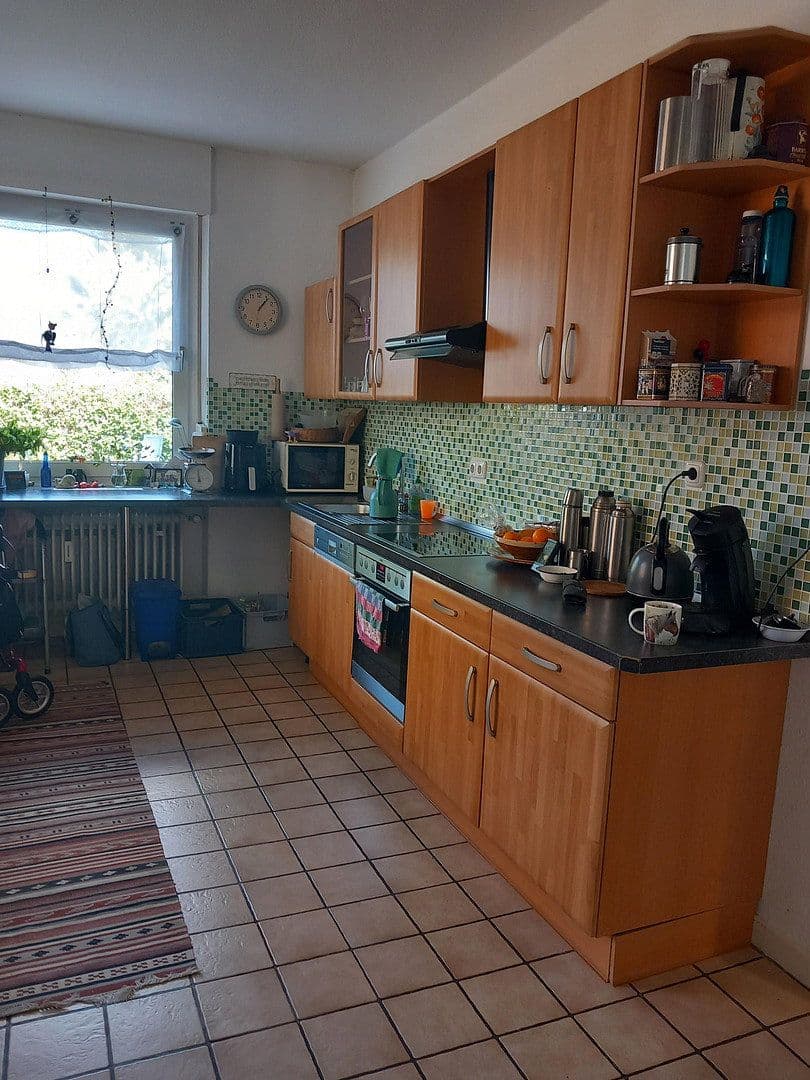 Prenájom bytu 2-izbový 80 m², Rüdigerstraße 100, Köln-Merheim, Severné Porýnie - Westfálsko Prenájom bytu 2-izbový 80 m², Rüdigerstraße 100, Köln-Merheim, Severné Porýnie - Westfálsko