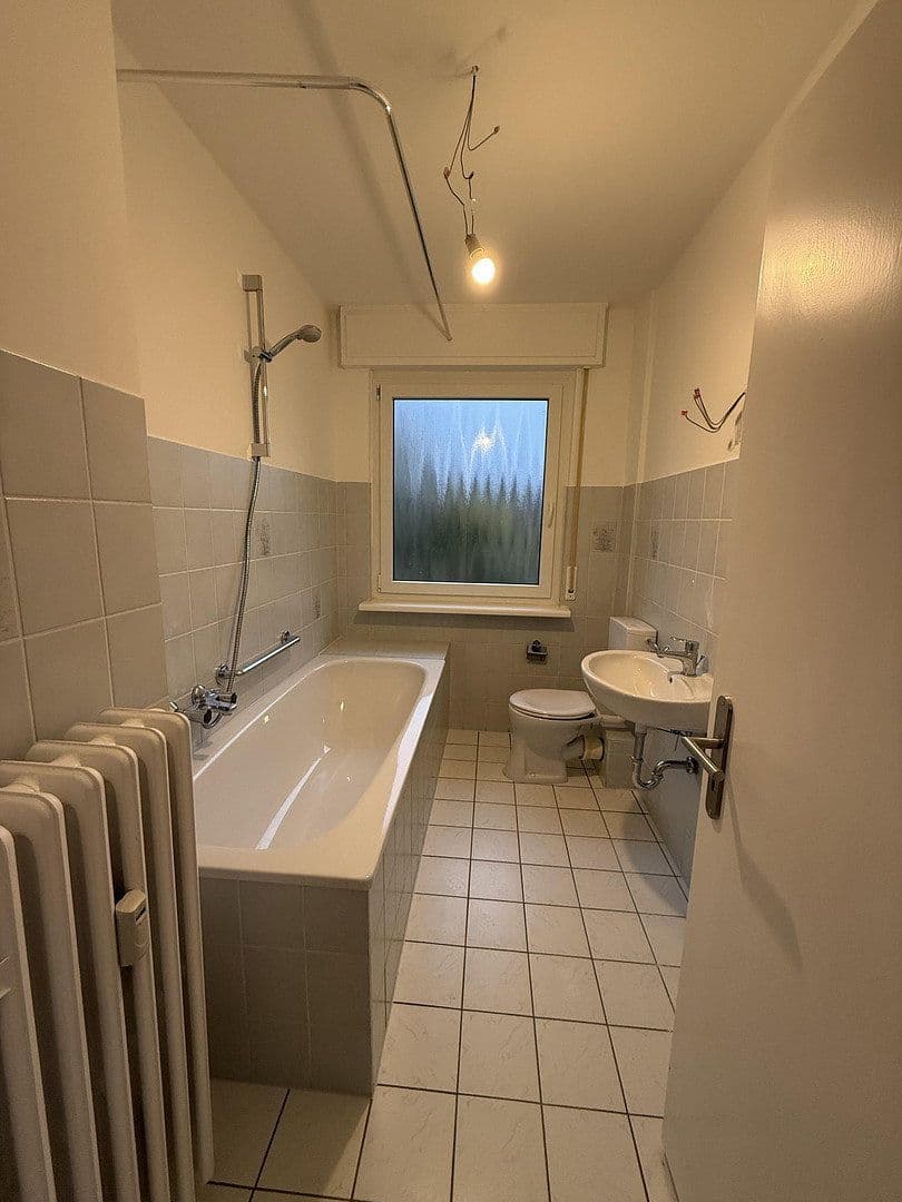 Prenájom bytu 3-izbový 65 m², Friedrichstr. 60, Haan, Severné Porýnie - Westfálsko Prenájom bytu 3-izbový 65 m², Friedrichstr. 60, Haan, Severné Porýnie - Westfálsko