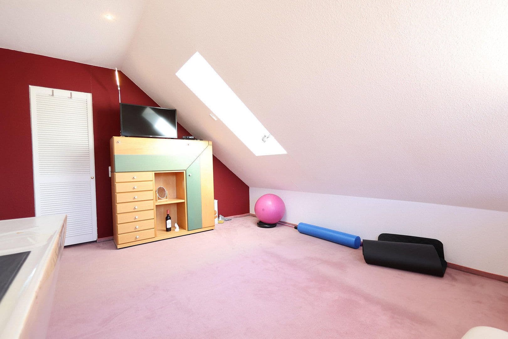 Predaj domu 149 m², pozemek 406 m², Hamburg, Hamburg Predaj domu 149 m², pozemek 406 m², Hamburg, Hamburg