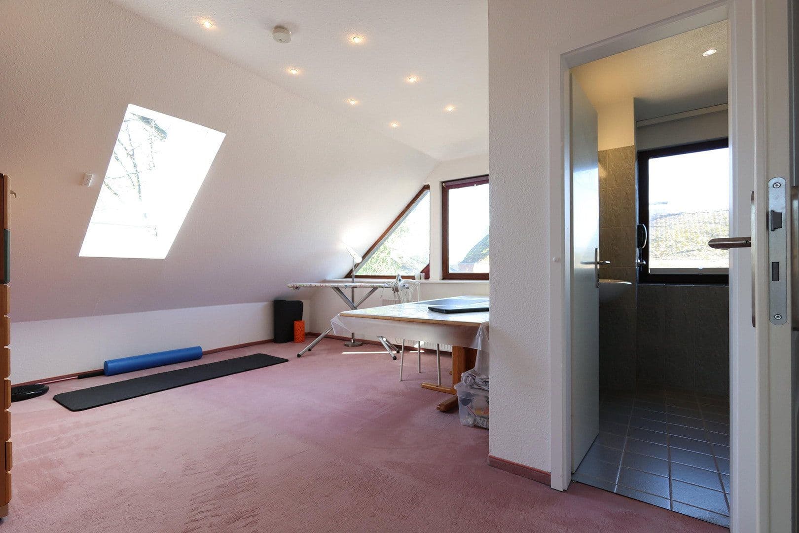 Predaj domu 149 m², pozemek 406 m², Hamburg, Hamburg Predaj domu 149 m², pozemek 406 m², Hamburg, Hamburg