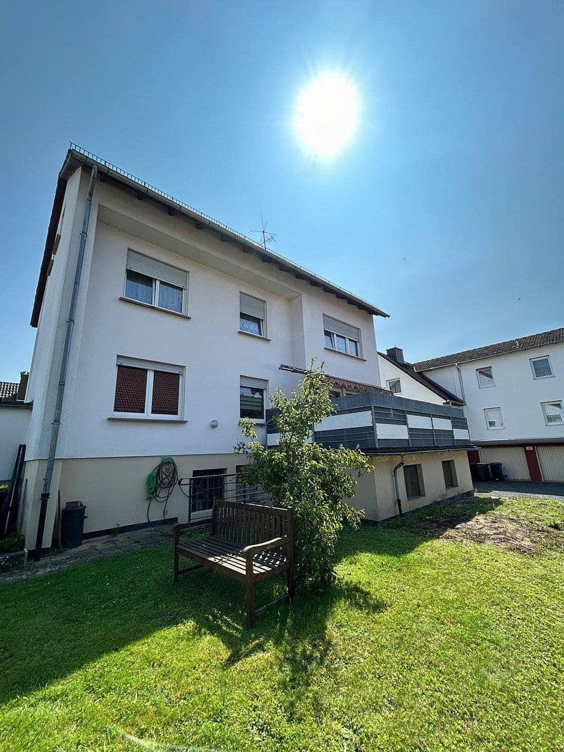 Predaj domu 191 m², pozemek 468 m², Dresdener Straße 9, Bad Sooden-Allendorf, Hesensko Predaj domu 191 m², pozemek 468 m², Dresdener Straße 9, Bad Sooden-Allendorf, Hesensko
