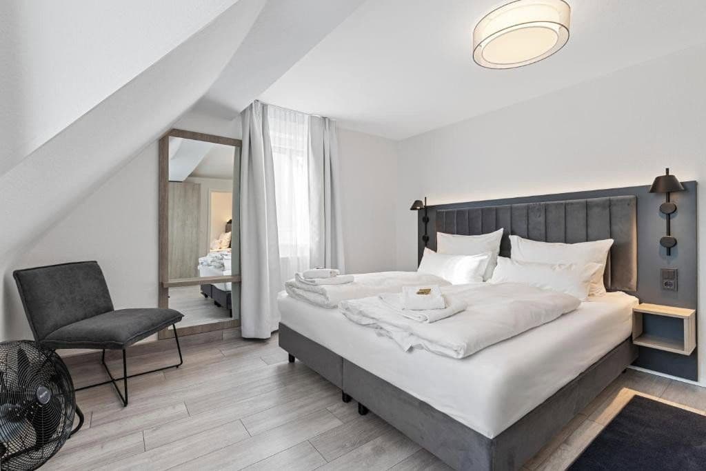 Predaj domu 250 m², pozemek 346 m², Herzogenaurach, Bavorsko Predaj domu 250 m², pozemek 346 m², Herzogenaurach, Bavorsko