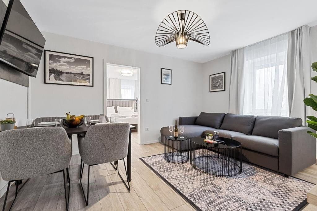 Predaj domu 250 m², pozemek 346 m², Herzogenaurach, Bavorsko Predaj domu 250 m², pozemek 346 m², Herzogenaurach, Bavorsko