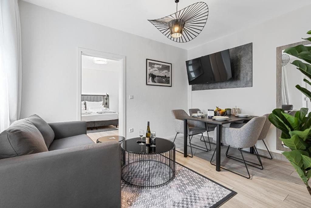 Predaj domu 250 m², pozemek 346 m², Herzogenaurach, Bavorsko Predaj domu 250 m², pozemek 346 m², Herzogenaurach, Bavorsko