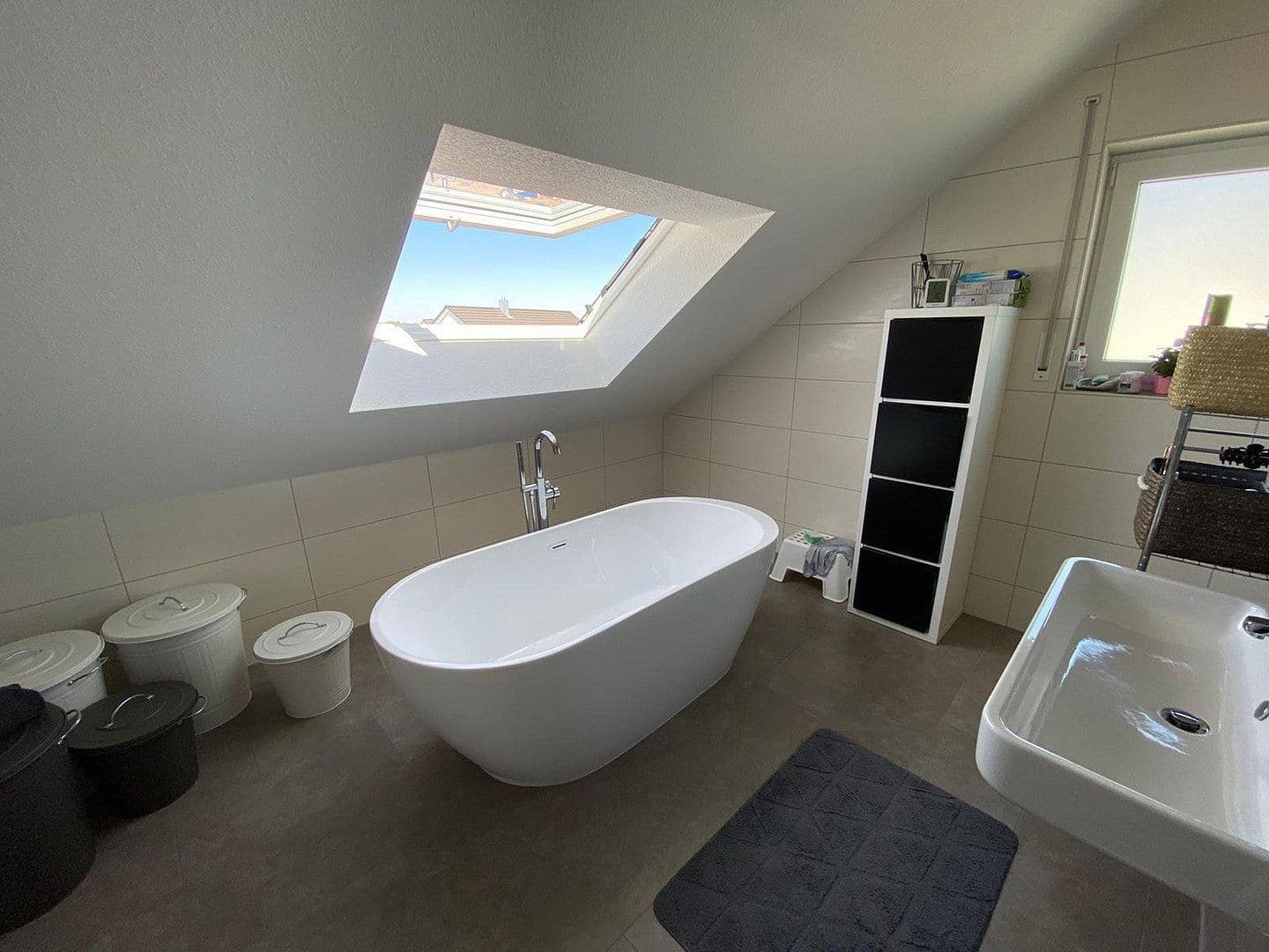 Prenájom bytu 3-izbový 115 m², Erhard Schnepf Straße 2, Bad Wimpfen, Bádensko-Wurttembersko Prenájom bytu 3-izbový 115 m², Erhard Schnepf Straße 2, Bad Wimpfen, Bádensko-Wurttembersko