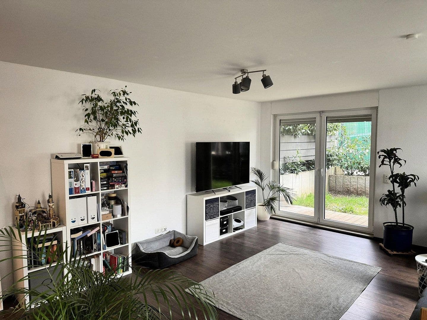 Prenájom bytu 3-izbový 80 m², Wienerstraße 123, Frankfurt am Main, Hesensko Prenájom bytu 3-izbový 80 m², Wienerstraße 123, Frankfurt am Main, Hesensko