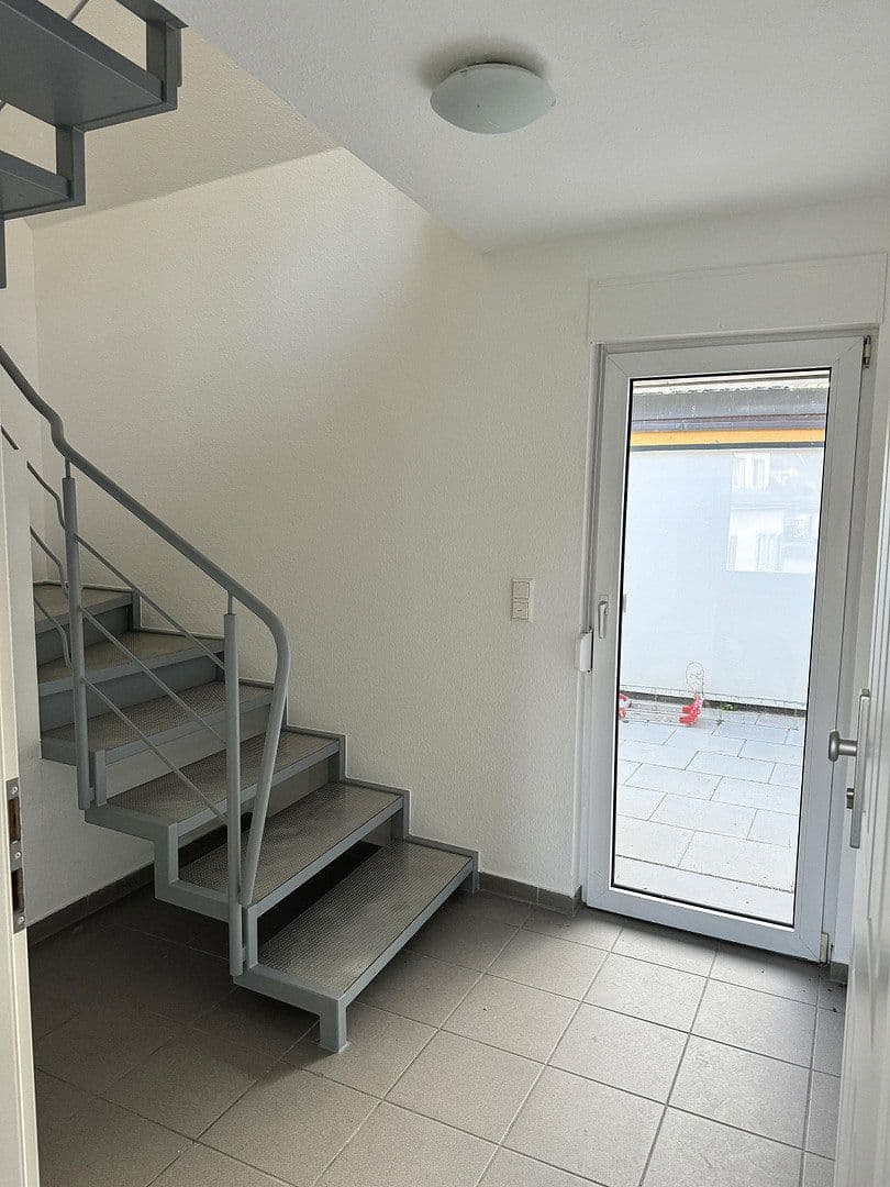 Prenájom bytu 3-izbový 84 m², Bad Krozingen, Bádensko-Wurttembersko Prenájom bytu 3-izbový 84 m², Bad Krozingen, Bádensko-Wurttembersko