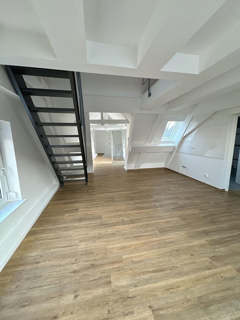 Prenájom bytu 3-izbový 84 m², Bad Krozingen, Bádensko-Wurttembersko Prenájom bytu 3-izbový 84 m², Bad Krozingen, Bádensko-Wurttembersko