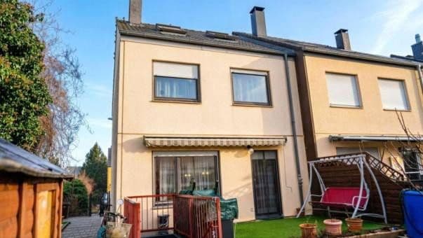 Predaj domu 123 m², pozemek 198 m², Groß-Gerau, Hesensko Predaj domu 123 m², pozemek 198 m², Groß-Gerau, Hesensko