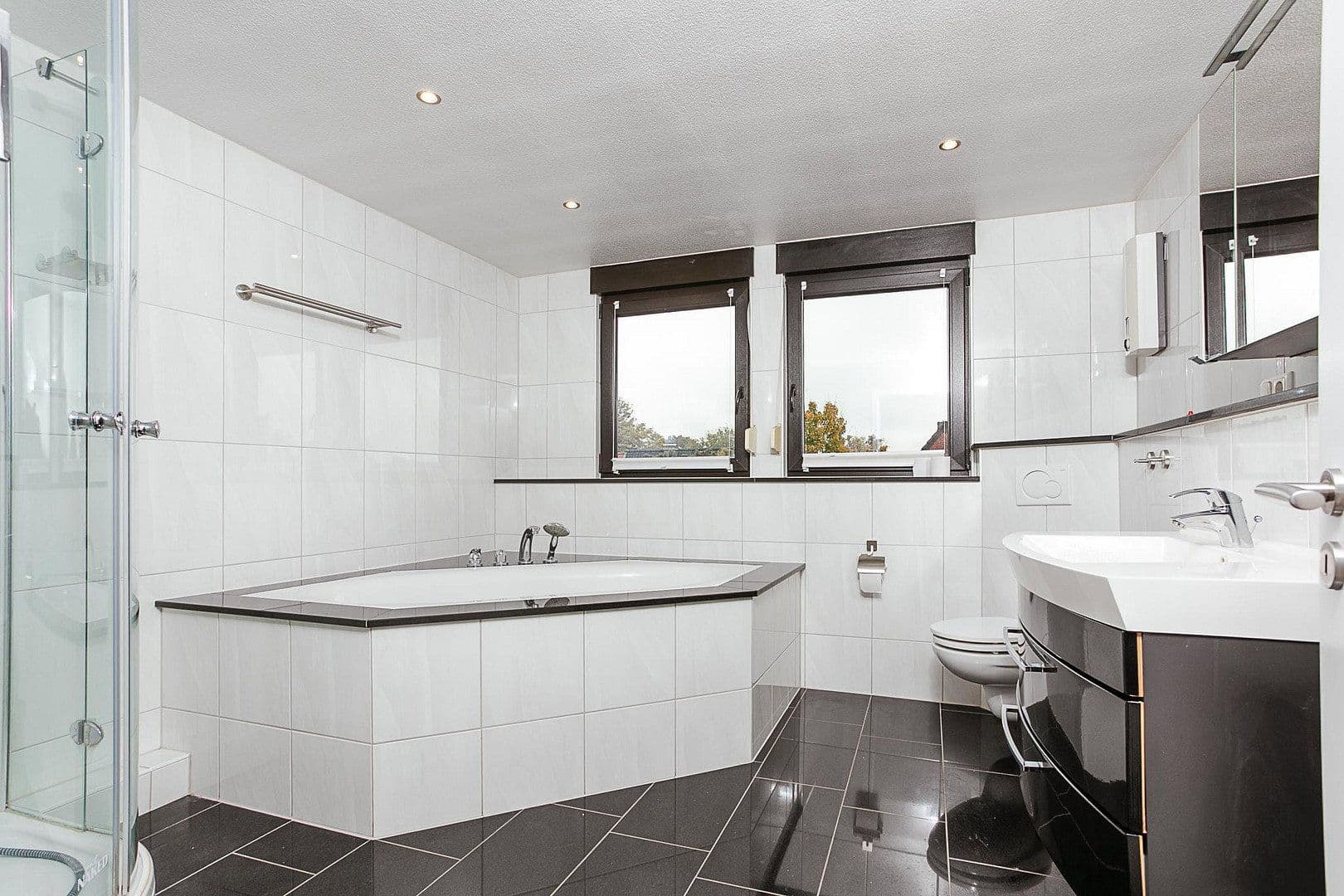 Predaj bytu 4-izbový 130 m², Bergheim, Severné Porýnie - Westfálsko Predaj bytu 4-izbový 130 m², Bergheim, Severné Porýnie - Westfálsko