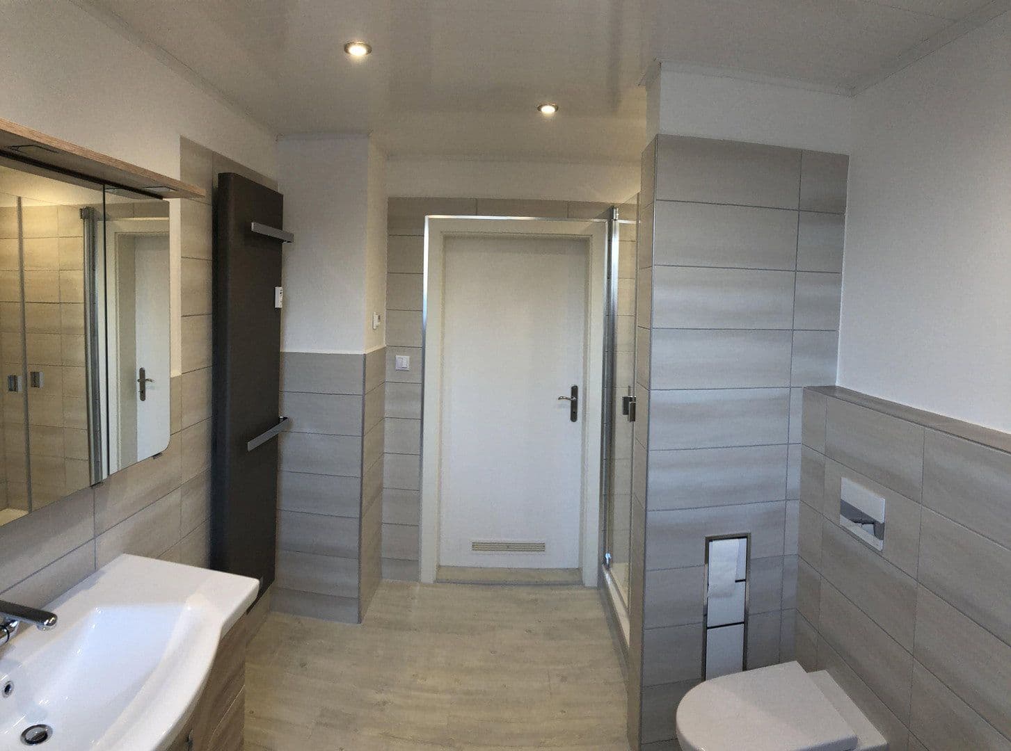 Prenájom bytu 4-izbový 105 m², Wilkau-Haßlau, Sasko Prenájom bytu 4-izbový 105 m², Wilkau-Haßlau, Sasko