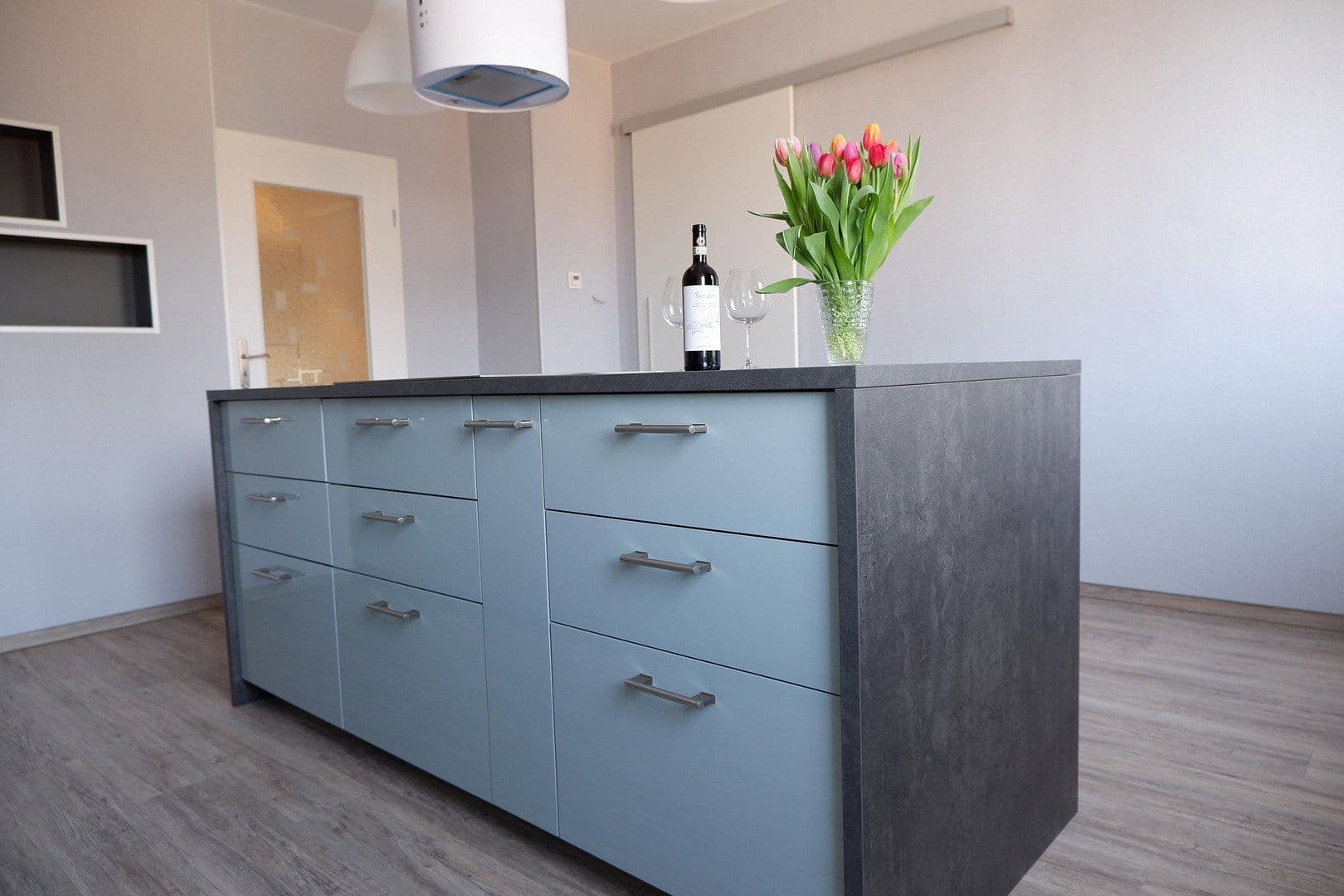 Prenájom bytu 4-izbový 105 m², Wilkau-Haßlau, Sasko Prenájom bytu 4-izbový 105 m², Wilkau-Haßlau, Sasko