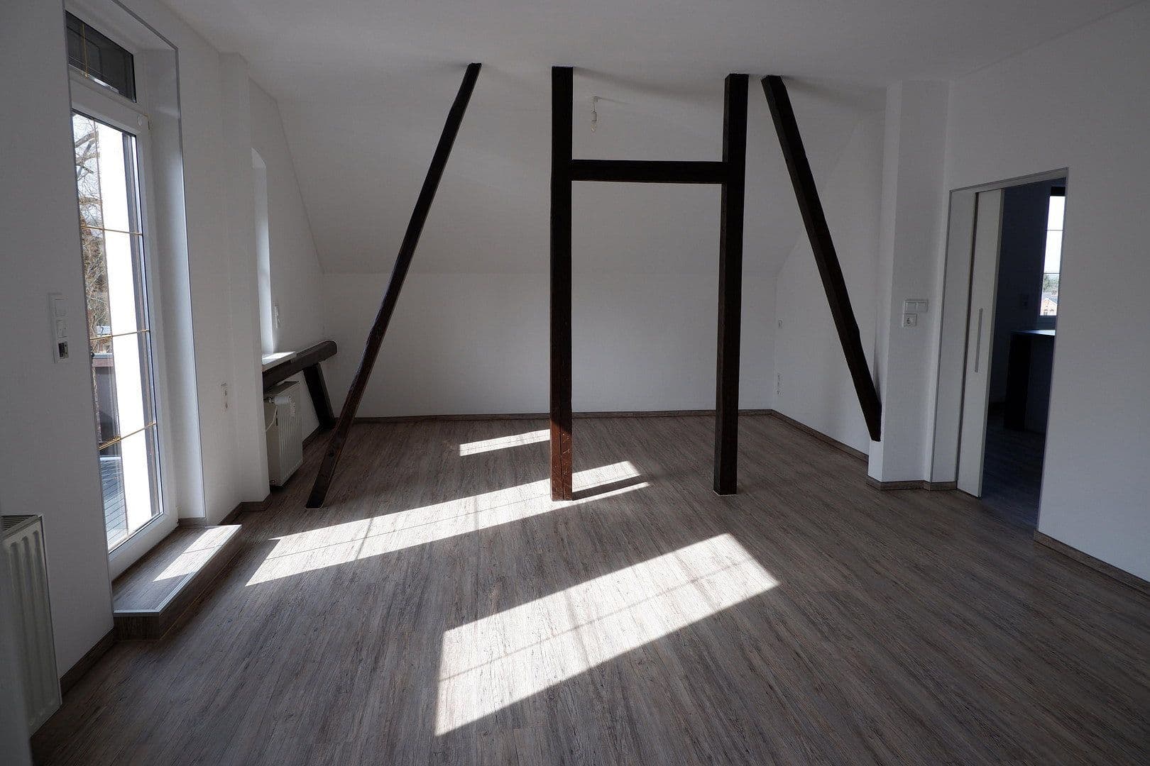 Prenájom bytu 4-izbový 105 m², Wilkau-Haßlau, Sasko Prenájom bytu 4-izbový 105 m², Wilkau-Haßlau, Sasko