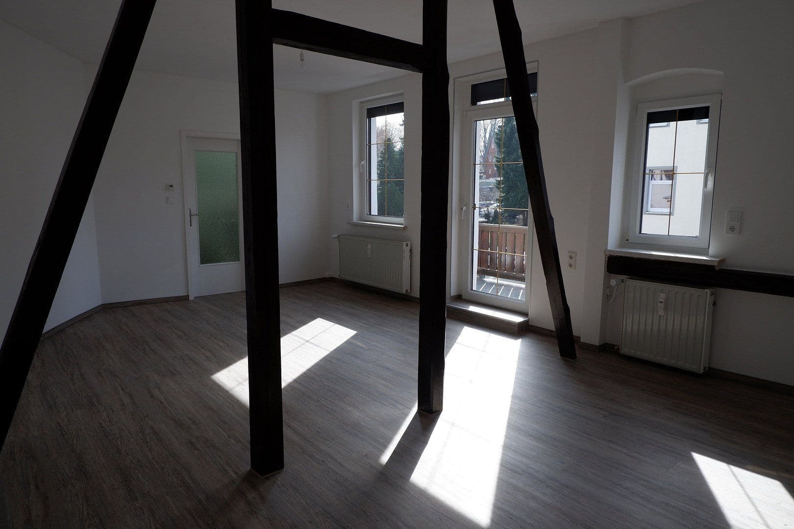 Prenájom bytu 4-izbový 105 m², Wilkau-Haßlau, Sasko Prenájom bytu 4-izbový 105 m², Wilkau-Haßlau, Sasko