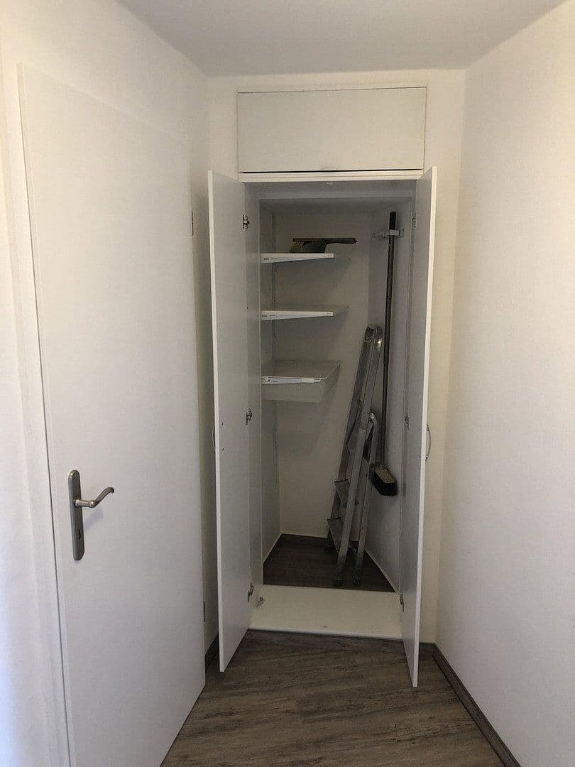 Prenájom bytu 4-izbový 105 m², Wilkau-Haßlau, Sasko Prenájom bytu 4-izbový 105 m², Wilkau-Haßlau, Sasko