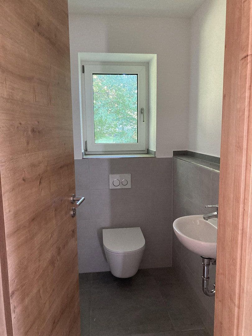 Prenájom bytu 3-izbový 96 m², Haag in Oberbayern, Bavorsko Prenájom bytu 3-izbový 96 m², Haag in Oberbayern, Bavorsko