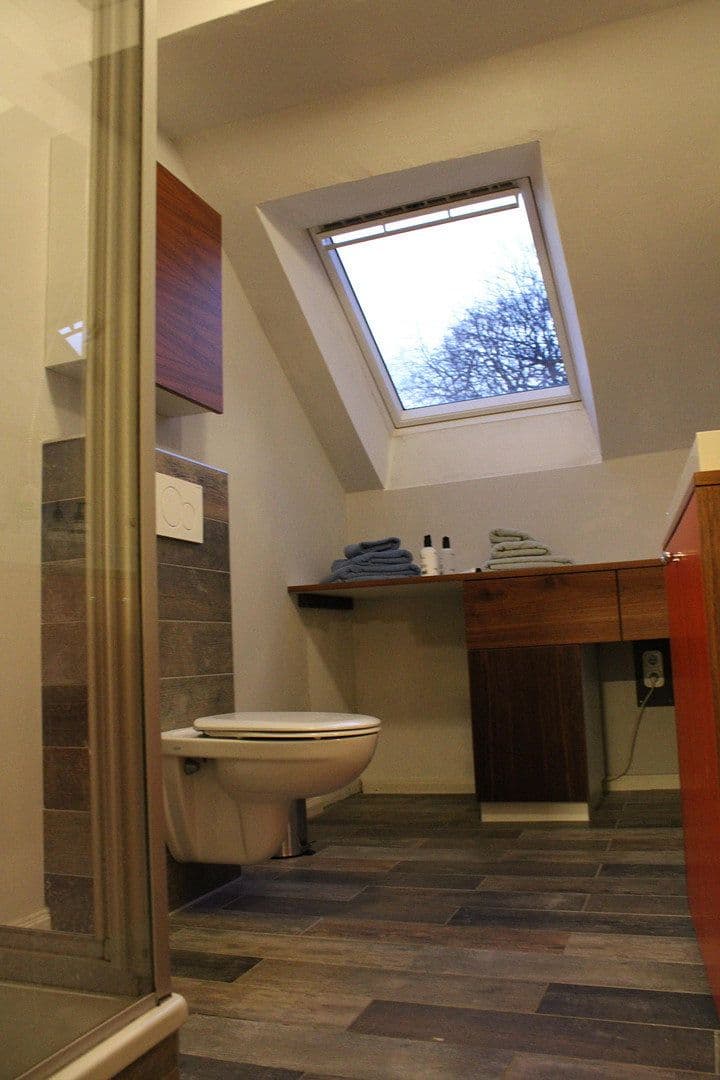 Prenájom bytu 4-izbový 109 m², Wuppertal, Severné Porýnie - Westfálsko Prenájom bytu 4-izbový 109 m², Wuppertal, Severné Porýnie - Westfálsko