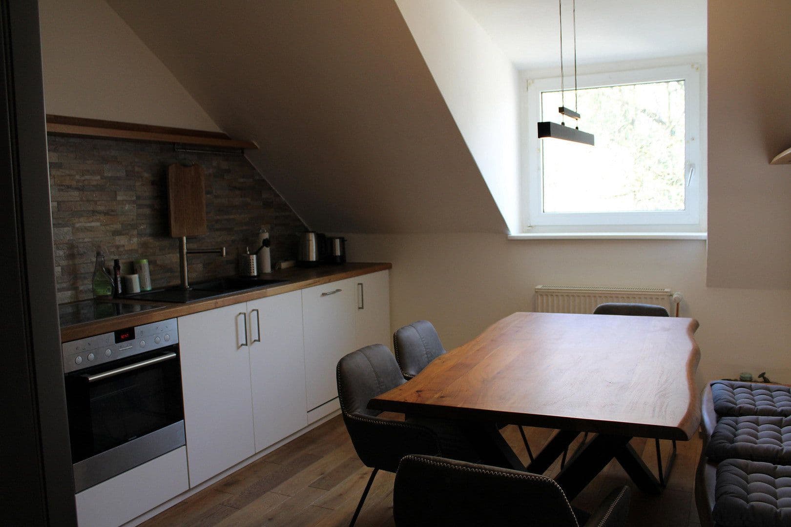 Prenájom bytu 4-izbový 109 m², Wuppertal, Severné Porýnie - Westfálsko Prenájom bytu 4-izbový 109 m², Wuppertal, Severné Porýnie - Westfálsko