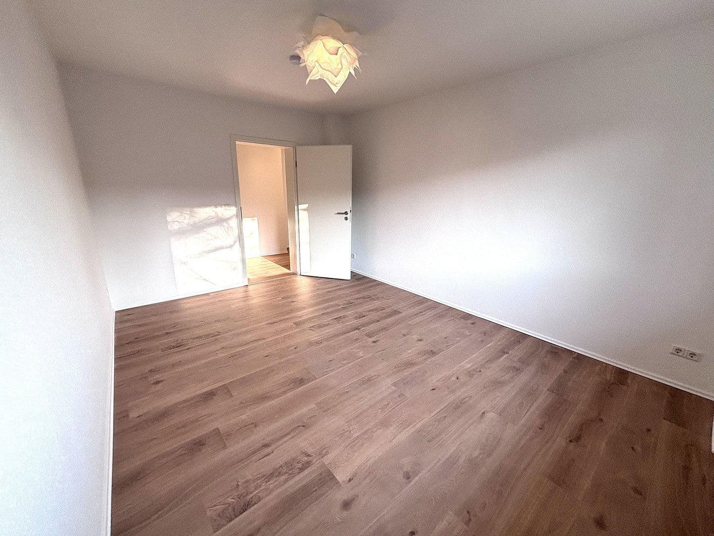 Predaj bytu 3-izbový 75 m², Mittelberg 31, Göttingen, Dolné Sasko Predaj bytu 3-izbový 75 m², Mittelberg 31, Göttingen, Dolné Sasko