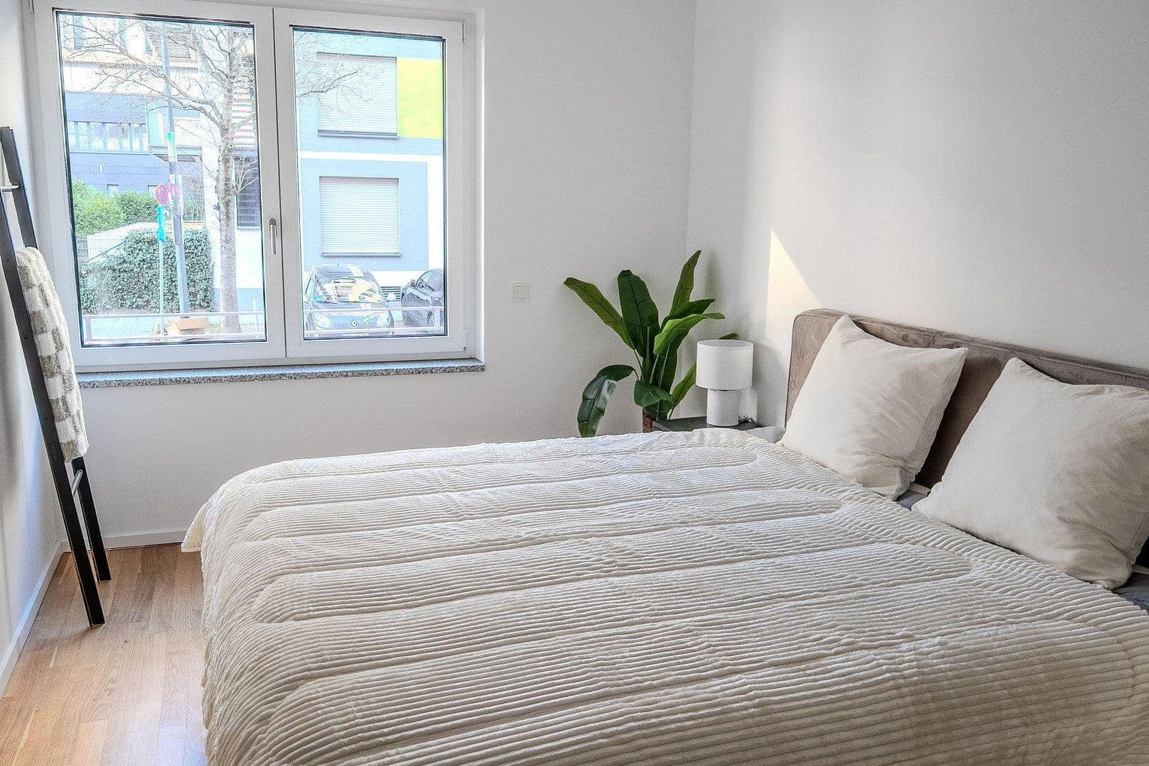 Prenájom bytu 3-izbový 66 m², Frankfurt am Main, Hesensko Prenájom bytu 3-izbový 66 m², Frankfurt am Main, Hesensko