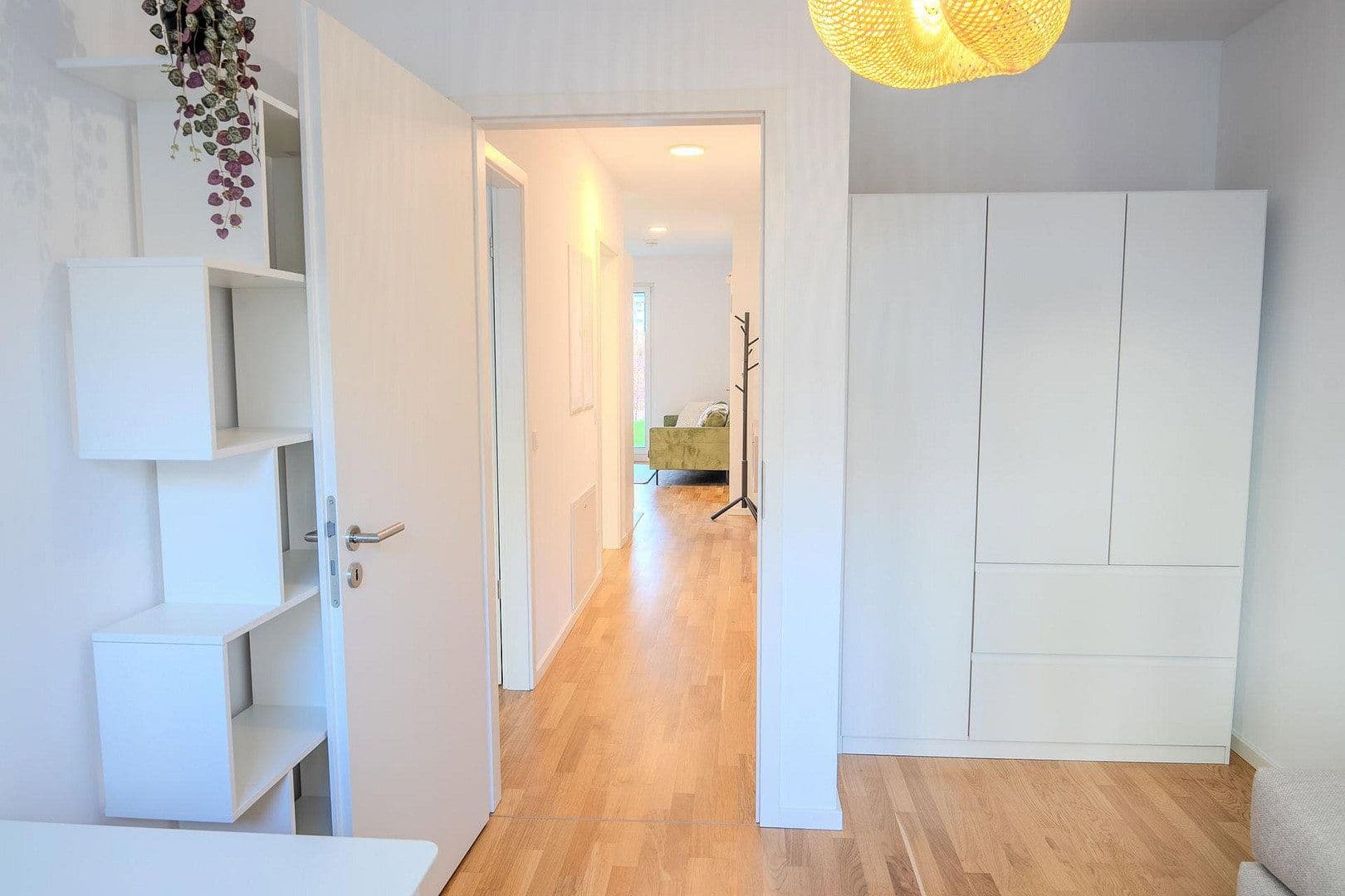 Prenájom bytu 3-izbový 66 m², Frankfurt am Main, Hesensko Prenájom bytu 3-izbový 66 m², Frankfurt am Main, Hesensko