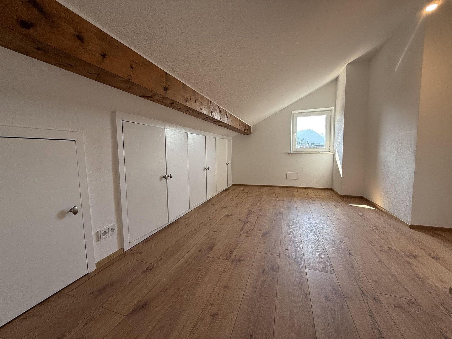 Predaj domu 120 m², pozemek 300 m², Grassau (Traunstein), Bavorsko Predaj domu 120 m², pozemek 300 m², Grassau (Traunstein), Bavorsko