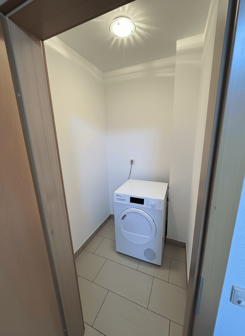 Prenájom bytu 3-izbový 95 m², Augsburg, Bavorsko Prenájom bytu 3-izbový 95 m², Augsburg, Bavorsko