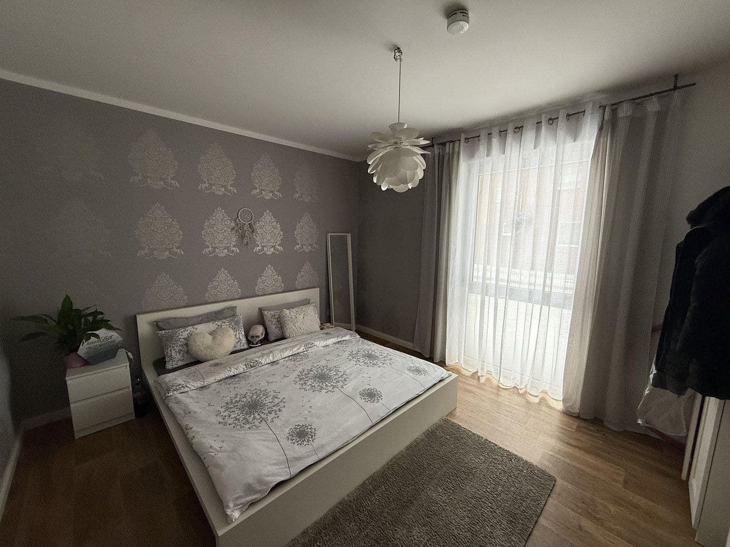 Prenájom bytu 4-izbový 110 m², Sassenburg, Dolné Sasko Prenájom bytu 4-izbový 110 m², Sassenburg, Dolné Sasko