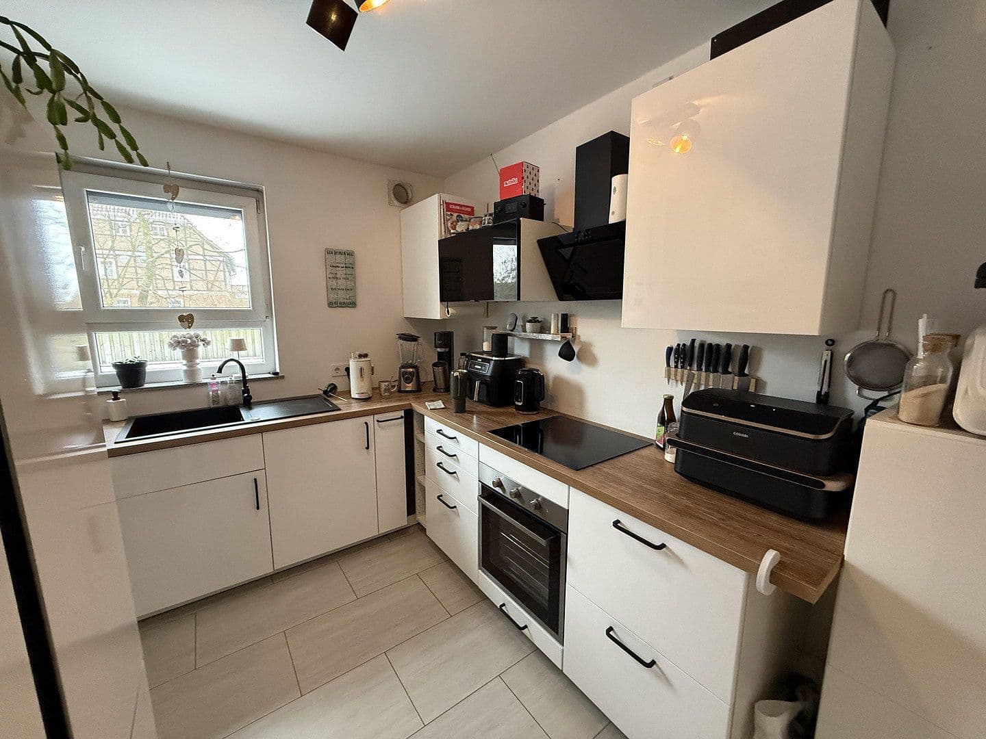 Prenájom bytu 4-izbový 110 m², Sassenburg, Dolné Sasko Prenájom bytu 4-izbový 110 m², Sassenburg, Dolné Sasko