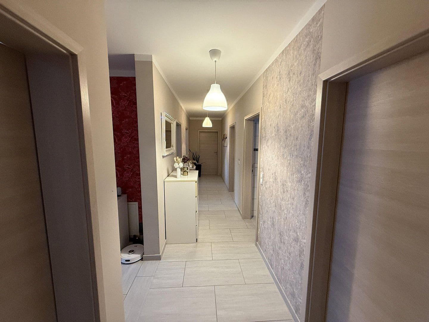 Prenájom bytu 4-izbový 110 m², Sassenburg, Dolné Sasko Prenájom bytu 4-izbový 110 m², Sassenburg, Dolné Sasko