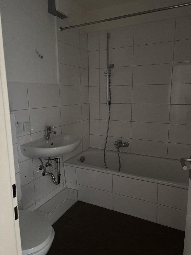 Prenájom bytu 4-izbový 87 m², Pinneberger Straße 55, Wedel, Šlezvicko-Holštajnsko Prenájom bytu 4-izbový 87 m², Pinneberger Straße 55, Wedel, Šlezvicko-Holštajnsko