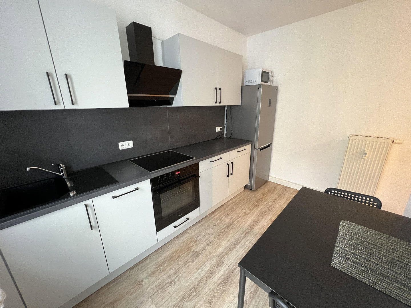 Prenájom bytu 2-izbový 59 m², Luisenstraße 28, Wuppertal, Severné Porýnie - Westfálsko Prenájom bytu 2-izbový 59 m², Luisenstraße 28, Wuppertal, Severné Porýnie - Westfálsko