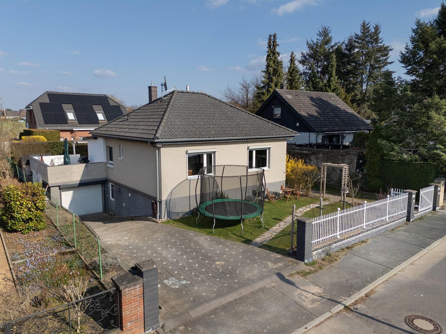 Predaj domu 88 m², pozemek 399 m², Am Espenpfuhl 77, 12355 Berlin, Berlin, Berlín Predaj domu 88 m², pozemek 399 m², Am Espenpfuhl 77, 12355 Berlin, Berlin, Berlín